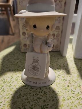 Precious Moments Figurine Girl Shopping Porcelain 90s Enesco Collectible